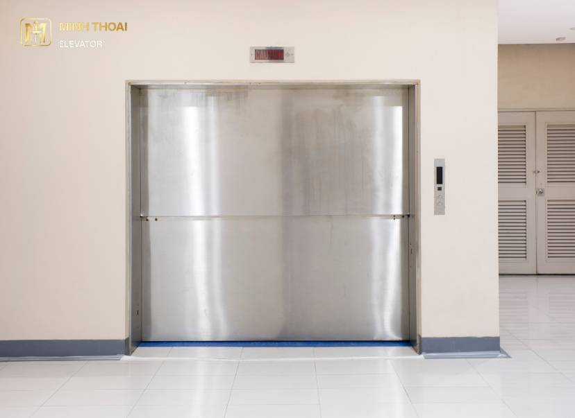 Thang máy tải hàng cần đáp ứng những tiêu chuẩn nào?